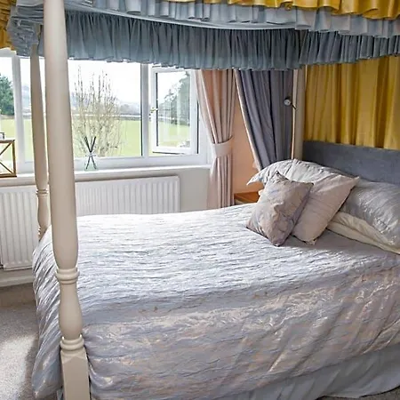 The Tea Bed & Breakfast *